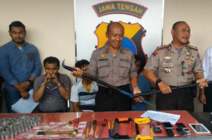 aksi pembobolan berkeluarga di semarang2