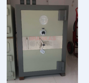 toko brankas di kaligawe3