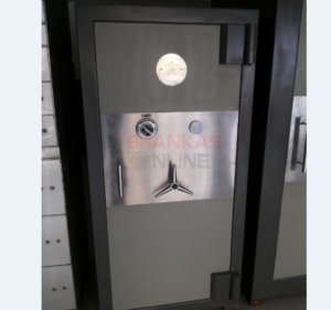 toko brankas di pasar tugurejo3