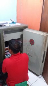 Servis Brankas Chubb 14