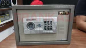 Servis Brankas Daiwa 01