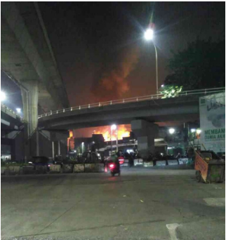 Ruko di Dekat Pasar Kebayoran Lama Terbakar