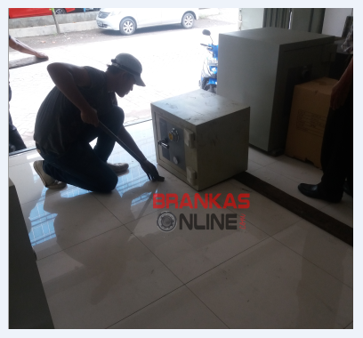 jasa-pindah-brankas-di-subah